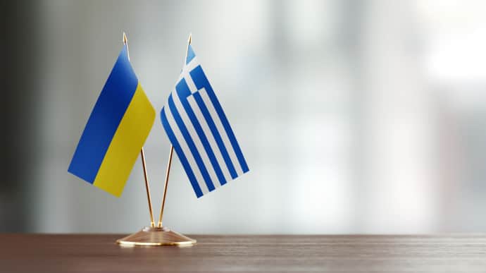 Zelenskyy discusses Ukraine's need for air defence and artillery with Greek PM 