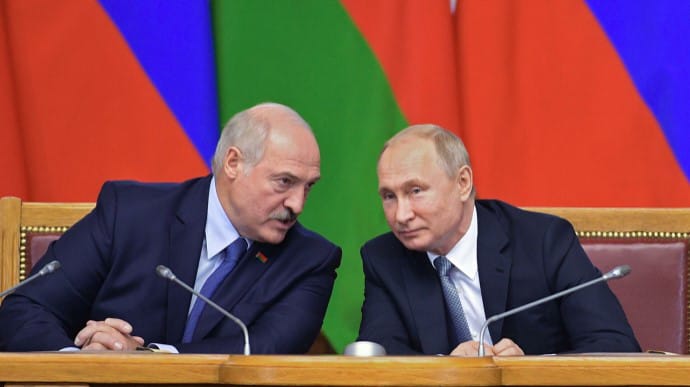 Лукашенко порадив Зеленському навчитися поводитись конкретно дипломатично