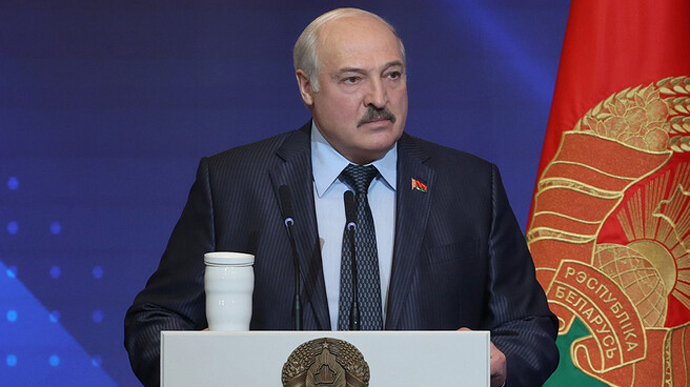 Лукашенко розповів про неймовірну операцію проти російського А-50, і що попросив у РФ заміну