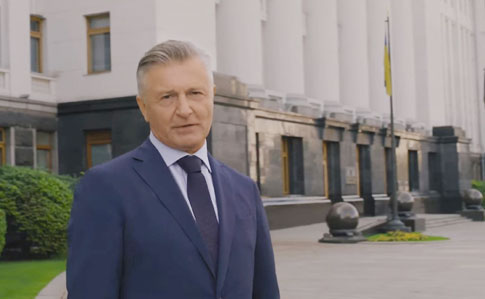 Зеленський дав інтерв’ю про свої 100 днів актору з серіалу Слуга народу