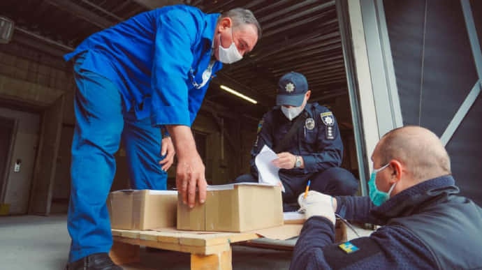 Поліція відвантажила перші тисячі листів щастя порушникам ПДР