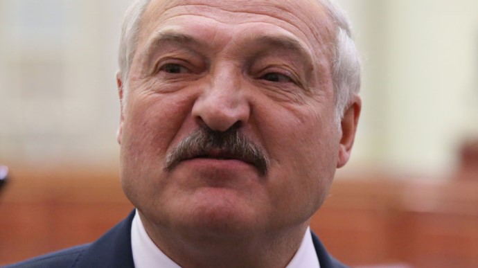 Лукашенко запевняє, що Білорусь не братиме участі у війні проти України