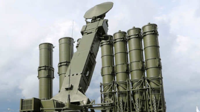 Russian forces hit Kharkiv using four S-300 missiles