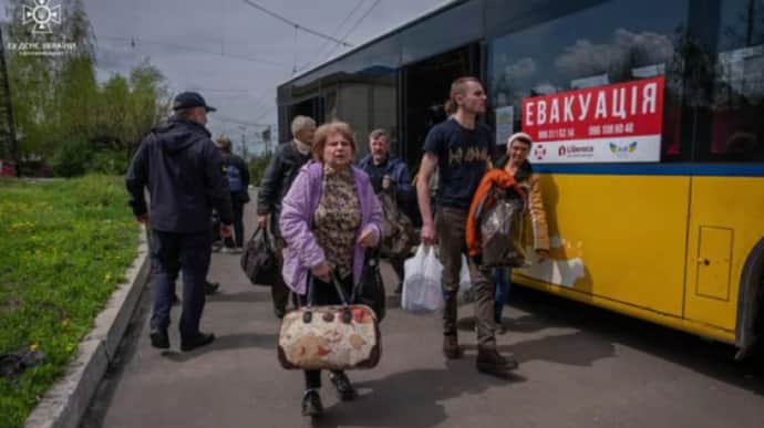 Civilian evacuation accelerates in Kupiansk district amid intensified Russian attacks