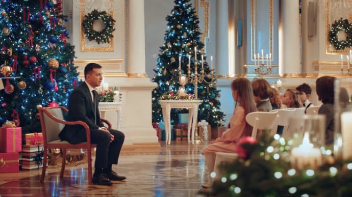Украинцы рассказали, понравилось ли им новогоднее поздравление Зеленского