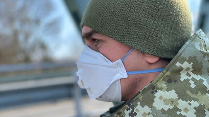 За сутки в армии обнаружили 20 случаев коронавируса