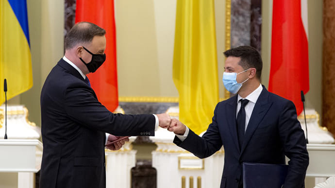 У президента Польши, который встречался с Зеленским, обнаружили коронавирус