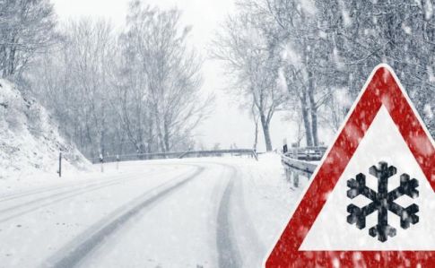Через сніг у Київ не пускають вантажівки, на Одещині більше обмежень