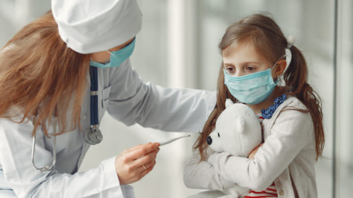 В Польше занята почти половина больничных коек для детей с COVID-19