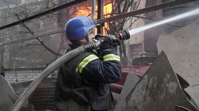 Russians hit warehouse in Poltava Oblast, resulting in fire outbreak 