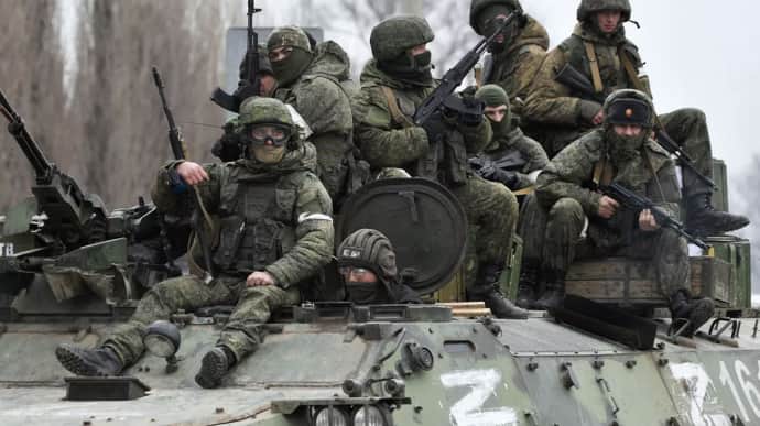 Россия хочет набрать по контракту 400 тысяч военных в этом году − британская разведка 