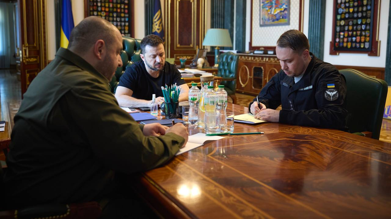 Zelenskyy holds meetings with military leadership to discuss combat situation and Russia's intentions