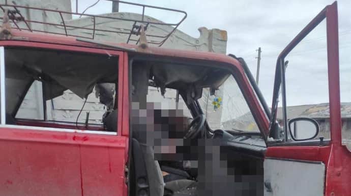 Russians hit civilian car with kamikaze drone in Kharkiv Oblast, killing farm workers