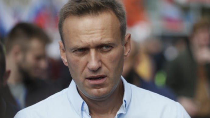 Против сидящего в тюрьме Навального открыли еще три уголовных дела