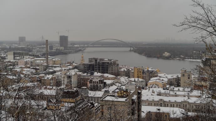 Невеликий сніг накриє окремі регіони України у вівторок