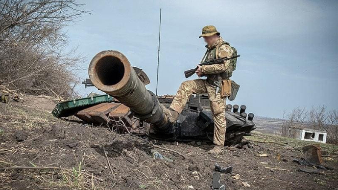 Армия РФ потеряла в Украине 19 900 солдат, 160 самолетов и 144 вертолета - Генштаб
