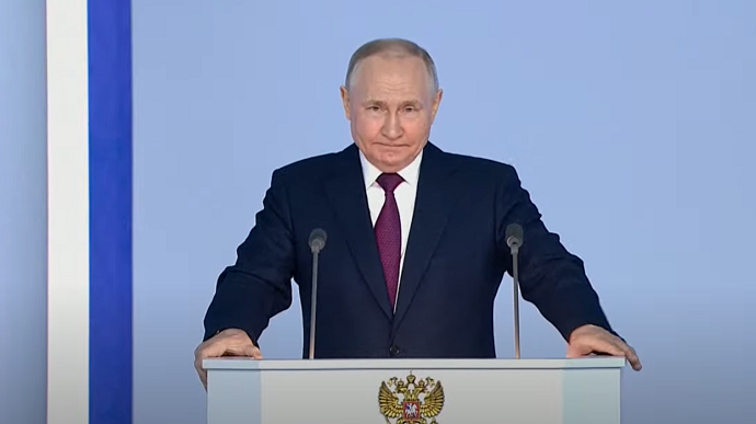 Путін пожалівся, що Захід хоче змусити росіян страждати