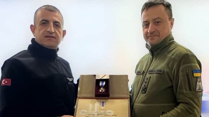 Air Force Commander meets with Baykar CEO