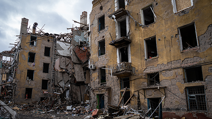 Авіація окупантів накрила житлові квартали Донеччини, атаки ворога на Луганщині захлинулись – ОВА