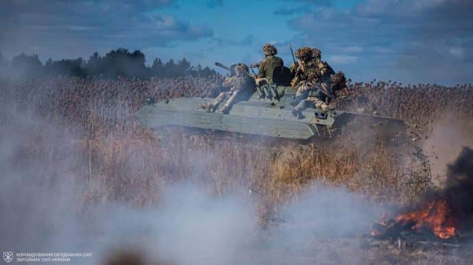 Бахмутское направление: украинские военные двигаются по 10 метров в день, россияне подтягивают резервы