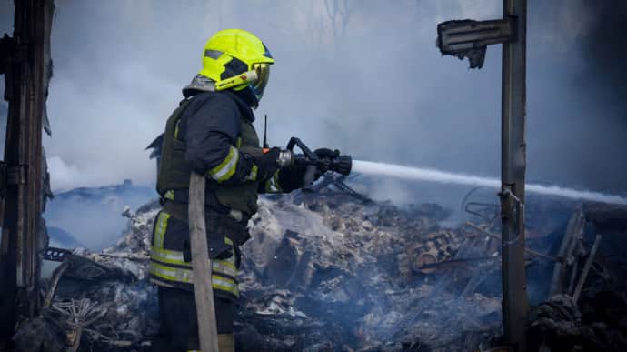 Russians hit business premises in Kharkiv Oblast, killing one and wounding two people