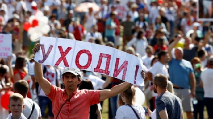 Почти 300 человек в Беларуси признали политзаключенными