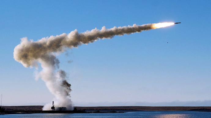 Зеленский: Россия уже выпустила 2 960 ракет по Украине