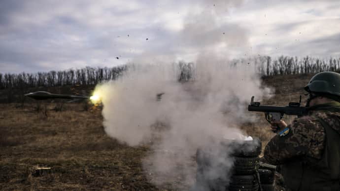 Ukraine's forces restrain massive Russian assault on Tavriia front 