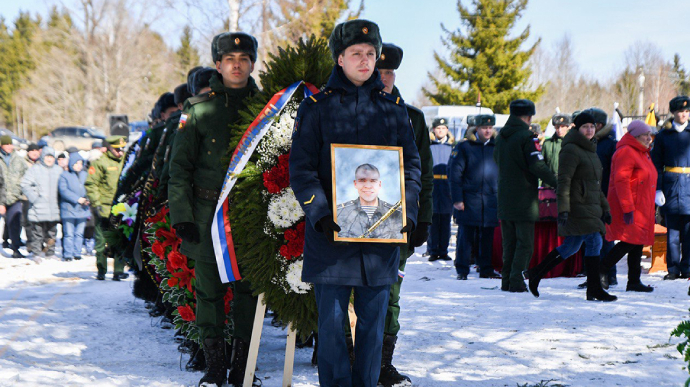 ФСБ просить більше грошей на поховання своїх вояк