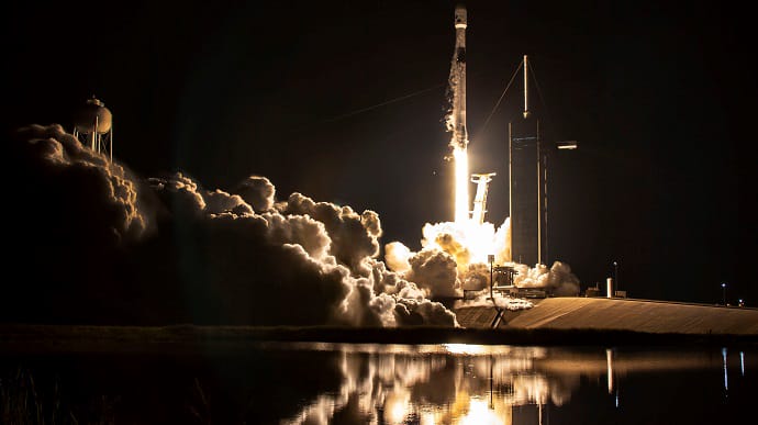 SpaceX вывела на орбиту более 50 спутников Starlink