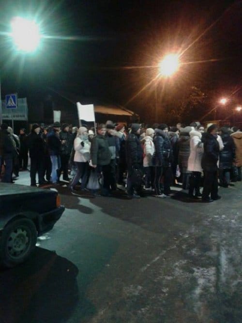 Протестующие на ул. Шевченко (фото патрульной полиции Львова)