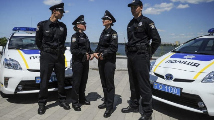 Полиция усиливает патрульные наряды в центре Киева