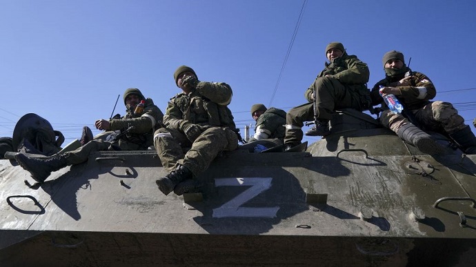 Almost 900 more Russians killed in Ukraine in last 24 hours