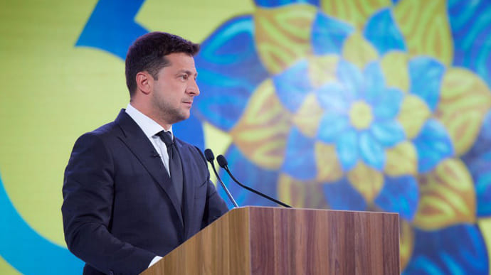 Зеленский посоветовал жителям Донбасса и Крыма праздновать День Независимости 