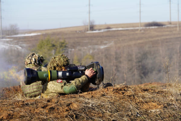 В Украину прибыло противотанковое оружие и Стингеры из Германии - Bild