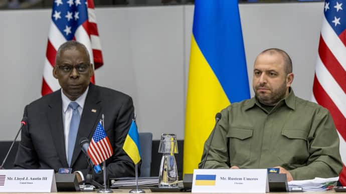 US Secretary of Defense speaks with Ukraine's Defence Minister about current operations of Ukraine's Armed Forces