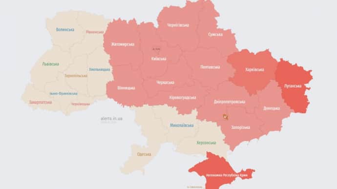 В половине областей Украины объявляли тревогу из-за угрозы баллистики