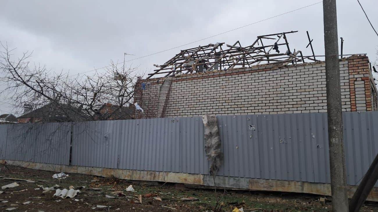 Russians bombard Nikopol district all day, injuring one woman – photo