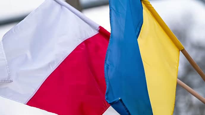 Польша проведет с Украиной переговоры по экспортным лицензиям, но эмбарго пока не снимет