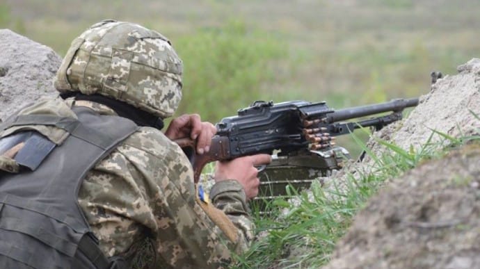 Боевики совершили 4 обстрела на Донбассе, ВСУ ответили
