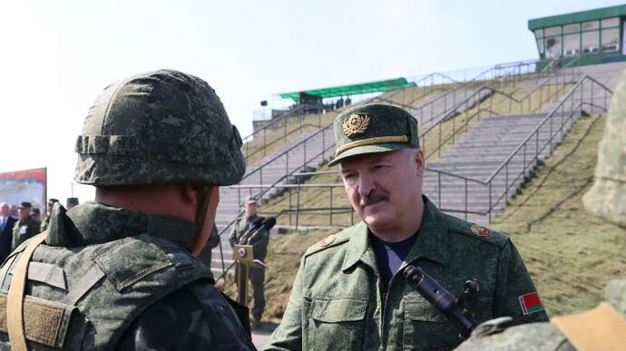 Лукашенко запевняє, що мобілізації в Білорусі не буде