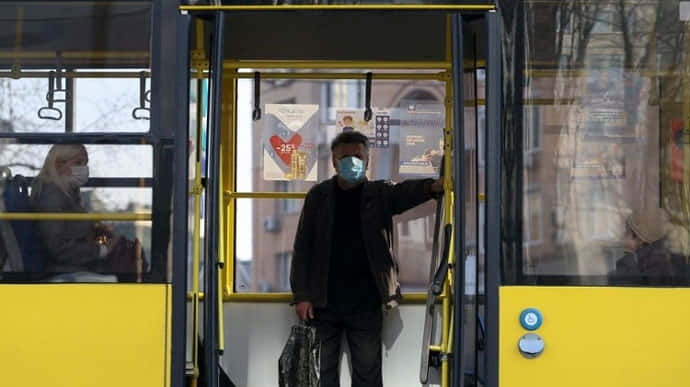 В наземный транспорт Киева будут пускать ограниченное количество людей – заместитель Кличко