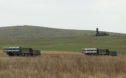 Окупанти возять Кримом ракетні комплекси: навчання 