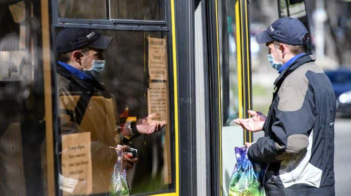 Запуск транспорта в Киеве: не более половины салона, маски, перчатки