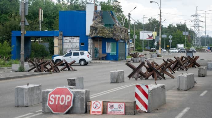 Працівники одеського ТЦК вимагали гроші у чоловіків на блокпостах – ДБР