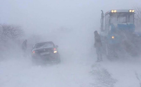 Рятувальники попереджають про сніг: може порушитися рух транспорту