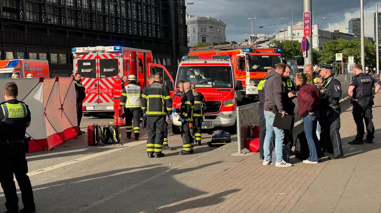 Hamburg’s police: A 39-year-old woman was attacked with a knife, 12 people were injured