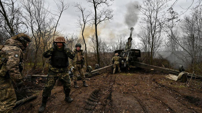 Ukrainian fighters are trying to hold defence in Soledar