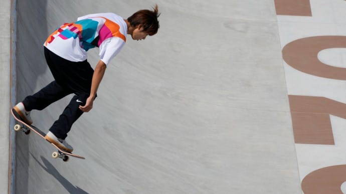 Первое в истории Олимпийских игр соревнование по скейтбордингу выиграл японец