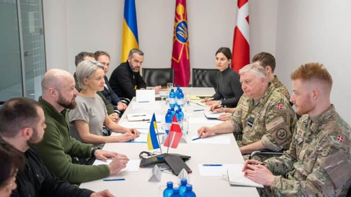 Ukraine and Denmark sign memorandum of cooperation in defence procurement – photo